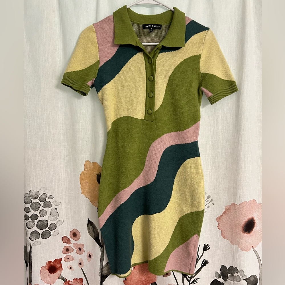 Boutique Sweater Mini Dress in Green Retro Motif size small